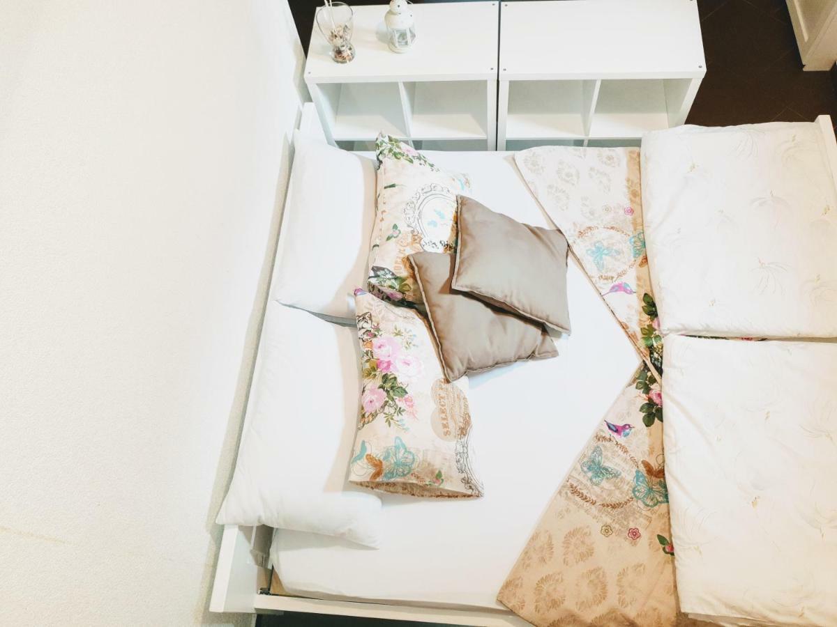 Apartment Paolo Сень Экстерьер фото